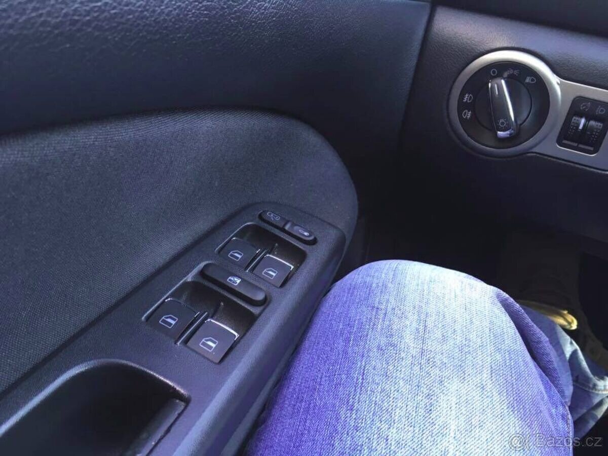 VYPINAC SVETEL OVLADANI OKEN ZDRUZENY OVLADAC - 16