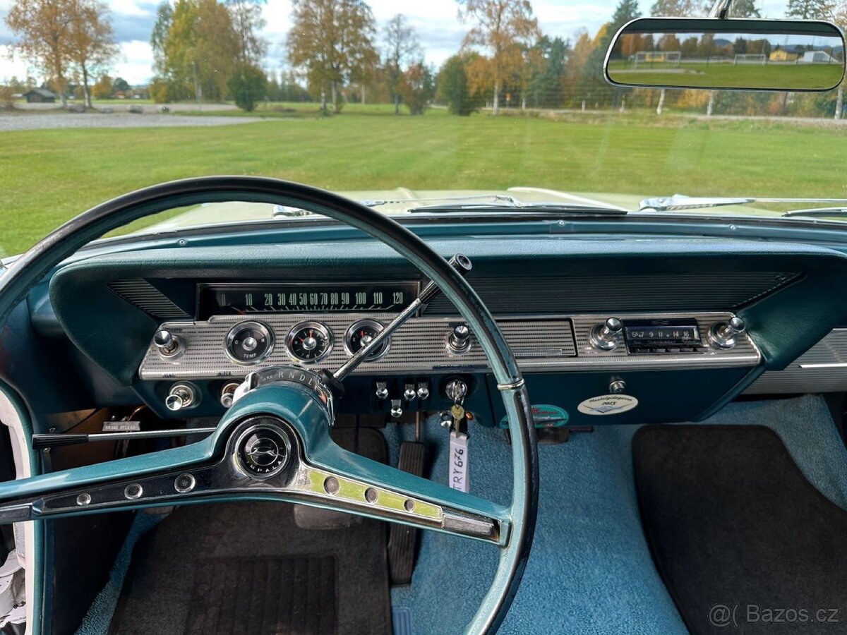 1962 Chevrolet Impala Sport Coupe - 16