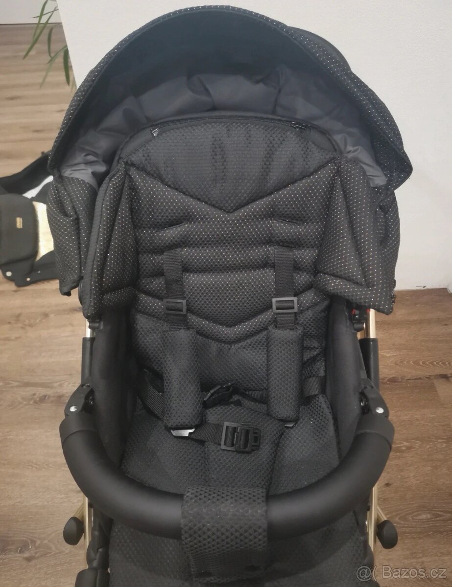 Kočárek 2v1 Junama Onyx Gold - 16