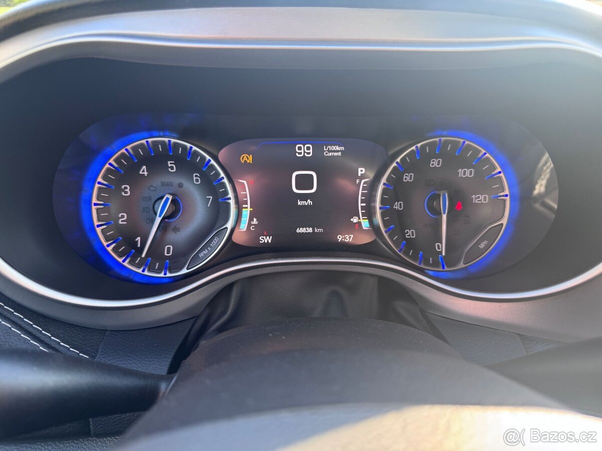 Chrysler Pacifica 3,6 RU Limited DVD Čočka 2021 DPH - 16