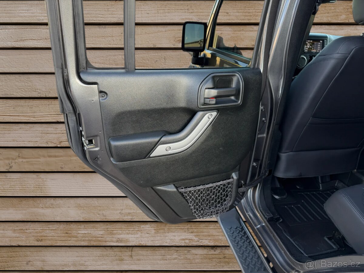 JEEP WRANGLER JK SAHARA PENTASTAR - 16