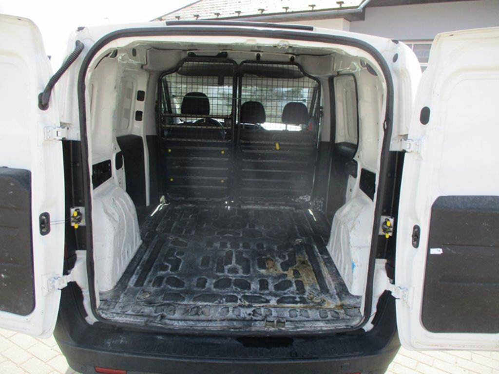 FIAT DOBLO 1,6MJT 77kw Klima, bez koroze 10/2015 - 16