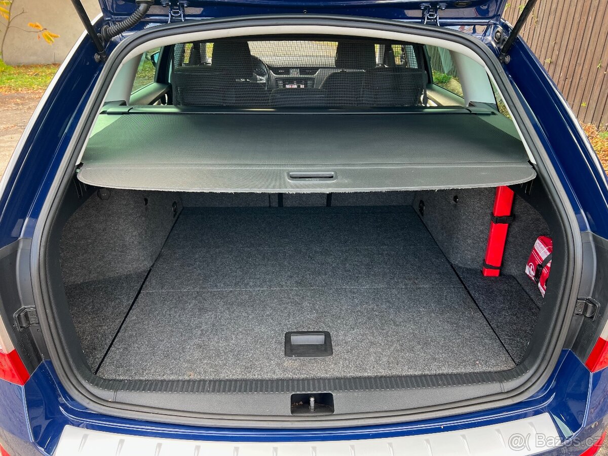 ŠKODA OCTAVIA 3 III COMBI 1.4TSI 110KW JOY 2016 BI-XENONY - 16