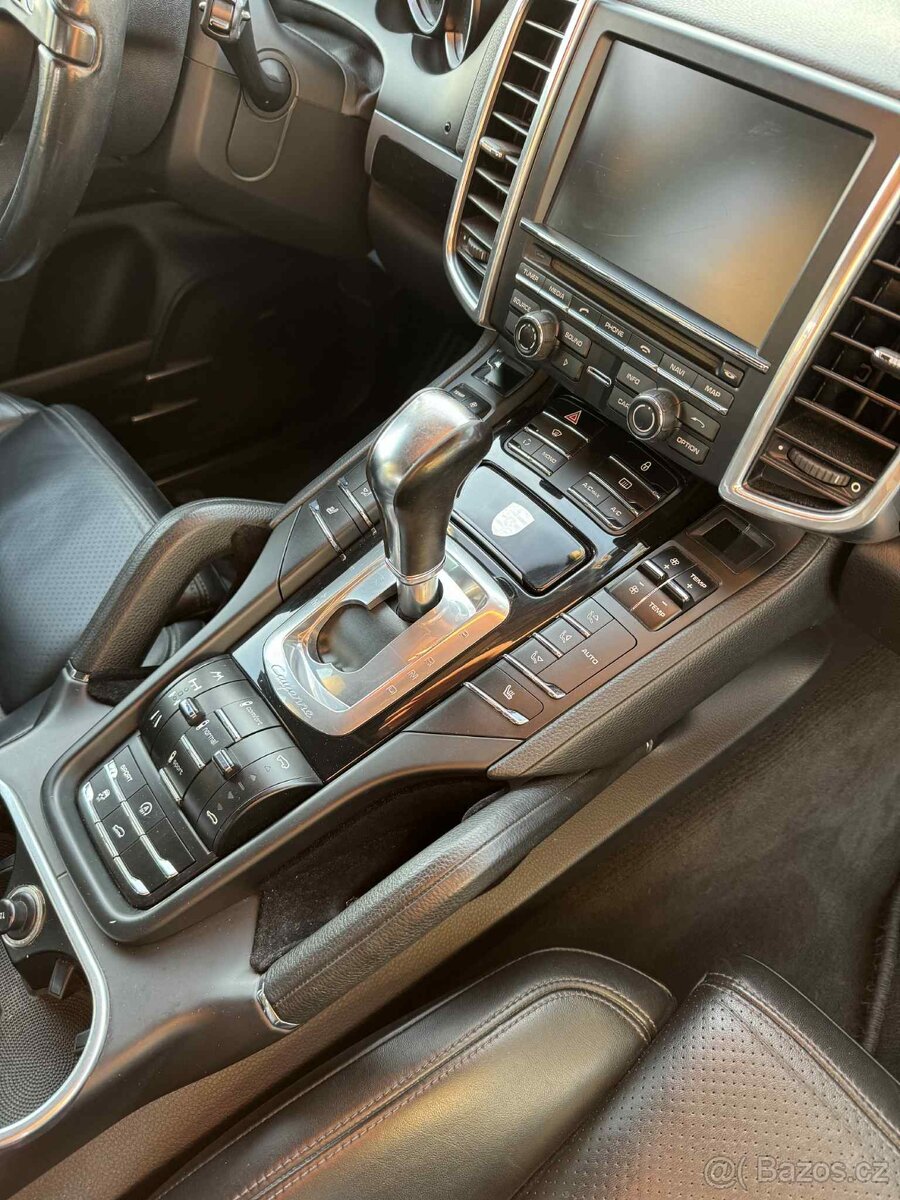 Porsche Cayenne - 16