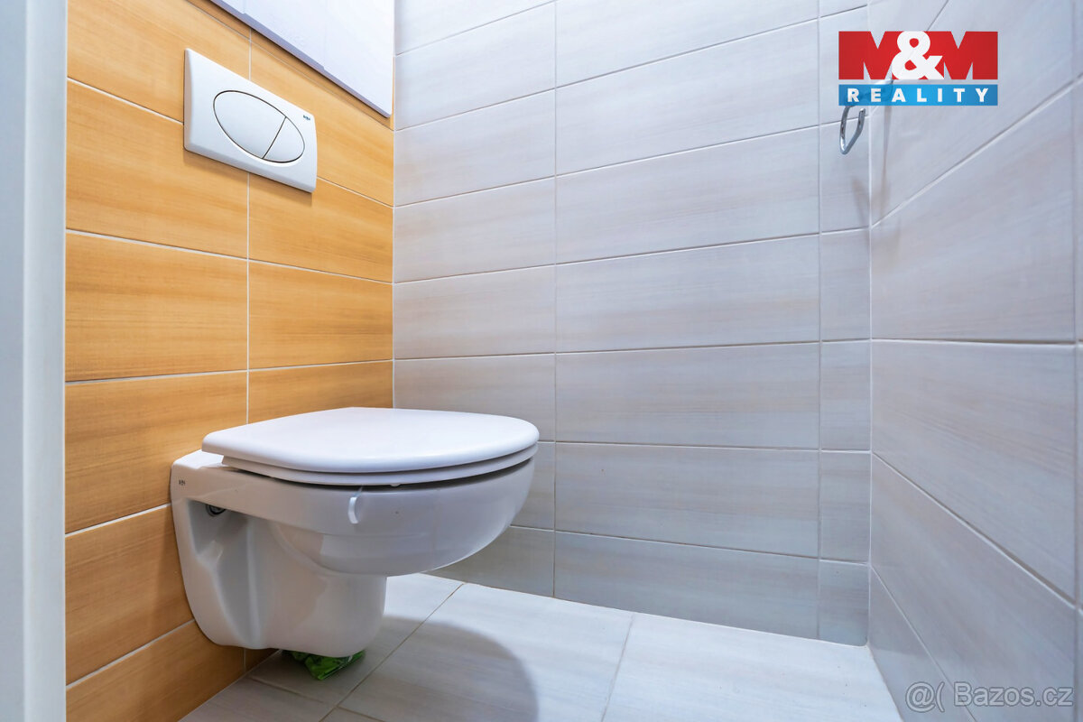 Prodej bytu 3+1, 69 m², Znojmo, ul. Aninská - 16