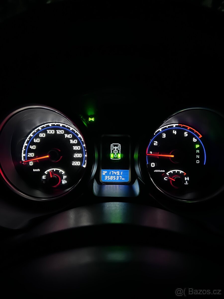 Prodám MITSUBISHI PAJERO V80 - 16