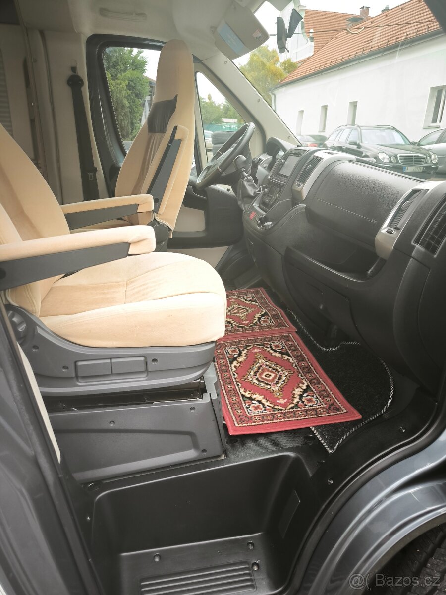 Obytné auto Burstner ixeo sjížděcí postel garáž,59TIS.KM - 16