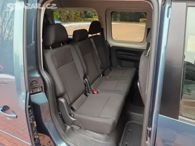 VW Caddy Maxi 2.0 TDI,1.Majitel,7.Míst,Comfortline,serviska - 16