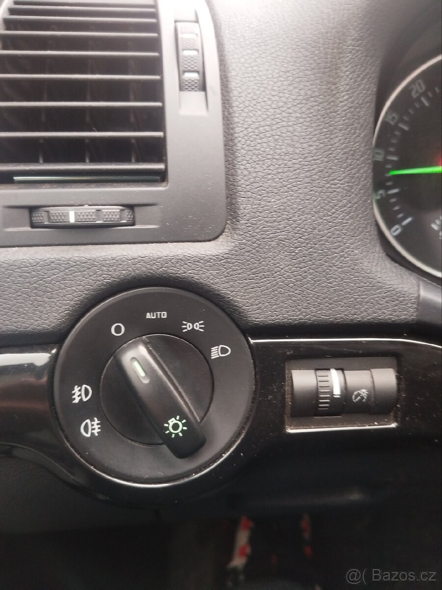 Škoda Octavia 2012 2.0tdi 103 kW L&K - 16