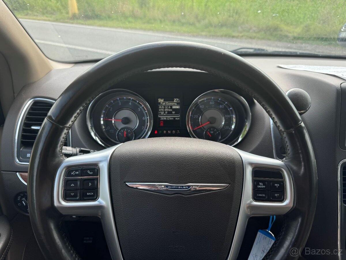 Chrysler Town Country 3.6 RT Stown DVD 2012 - 16