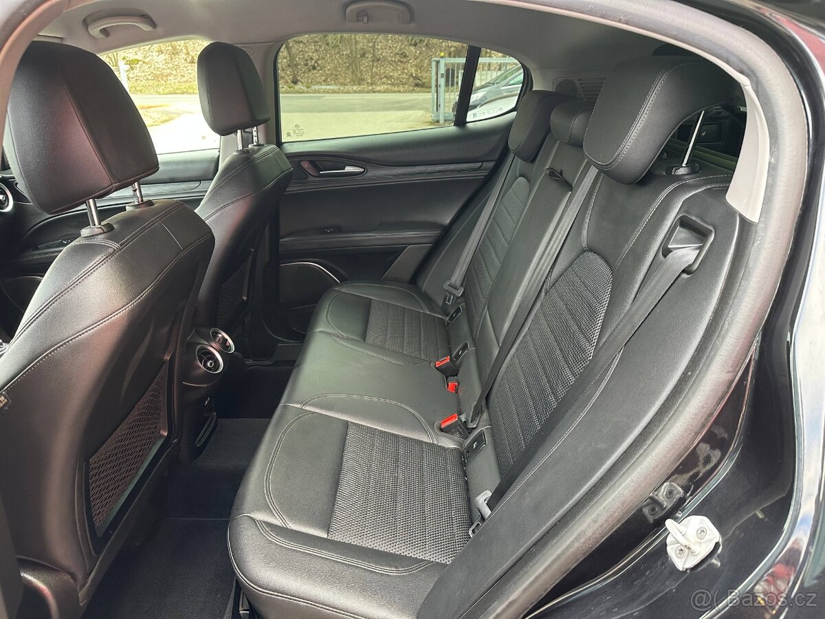 Alfa Romeo STELVIO 2.2JTDM - 16