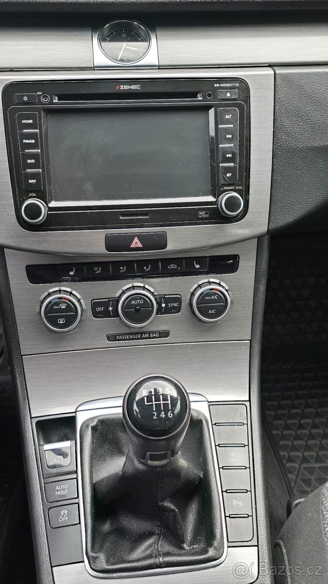 VW Passat B7 Bluemotion - 16