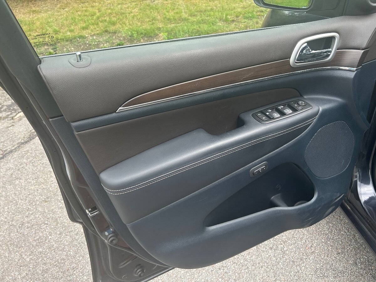 Jeep Grand Cherokee Overland 3.0d 184kw 4x4 2015 262Tkm - 16