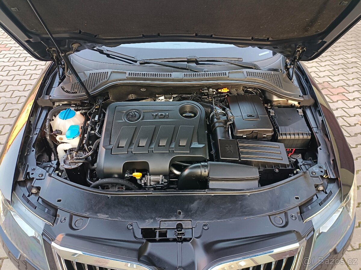 Superb 2.0 Tdi 103 kW DSG combi Elegance - 16