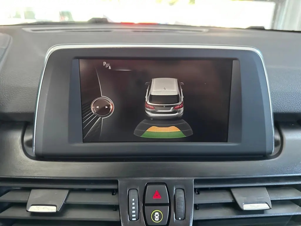 BMW Řada 2, 218i Active Tourer - CZ - - 16