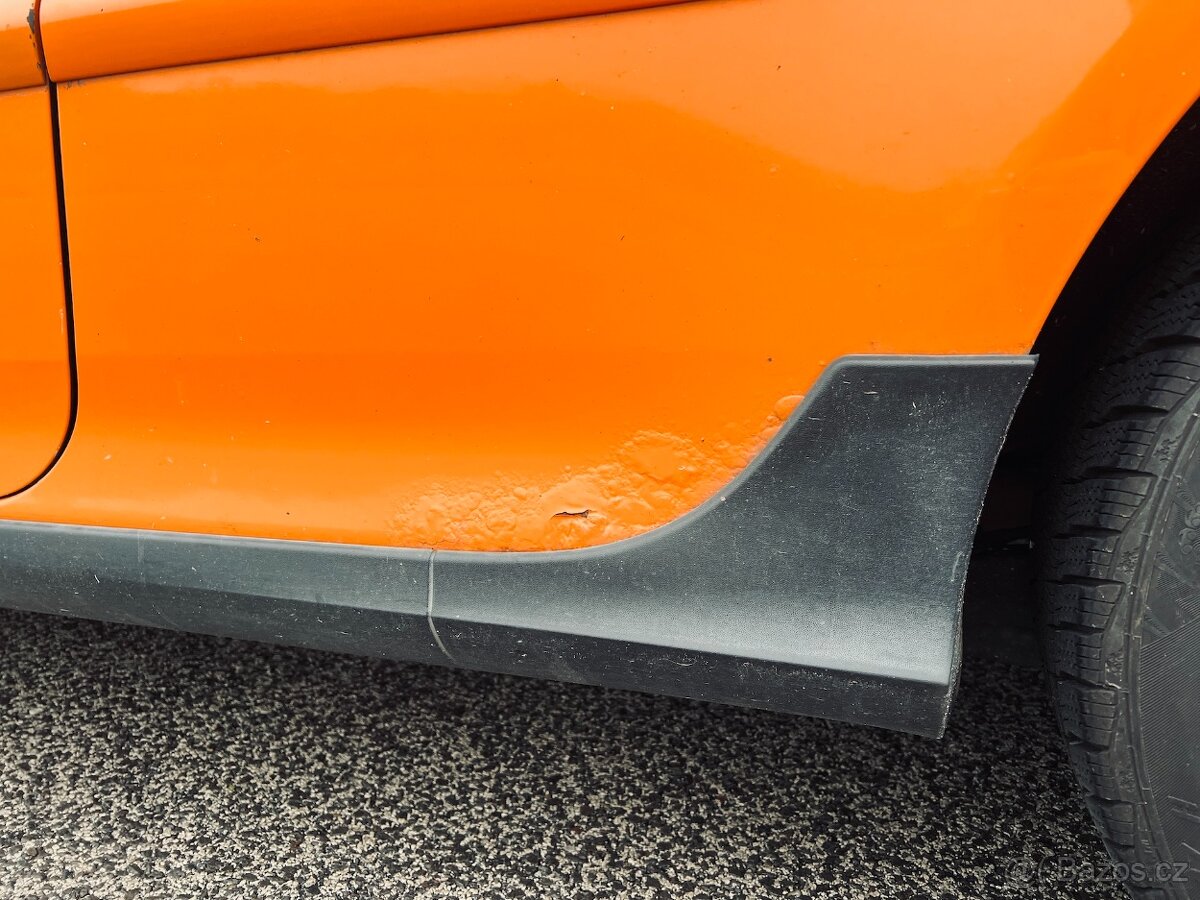 VW Golf GTI MK5 Fahrenheit edition 1/1200 ks USA - 16