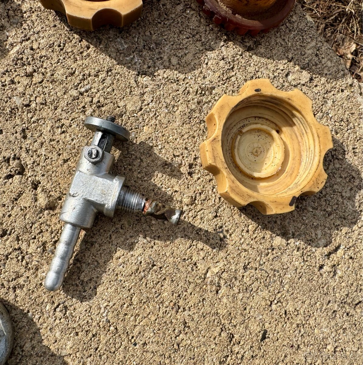 Stadion S11, S22 - dily - 16