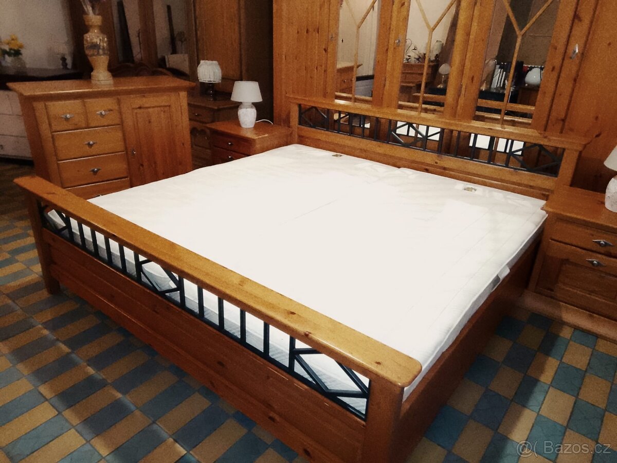 KOMPLETNÍ DŘEVĚNÁ LOŽNICE MUSTERRING - 16