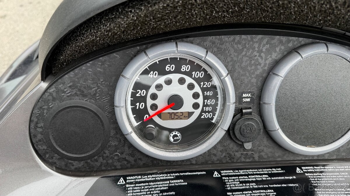 LYNX YETI PRO 550 -Sněžný Skůtr -Nový v ČR - 16