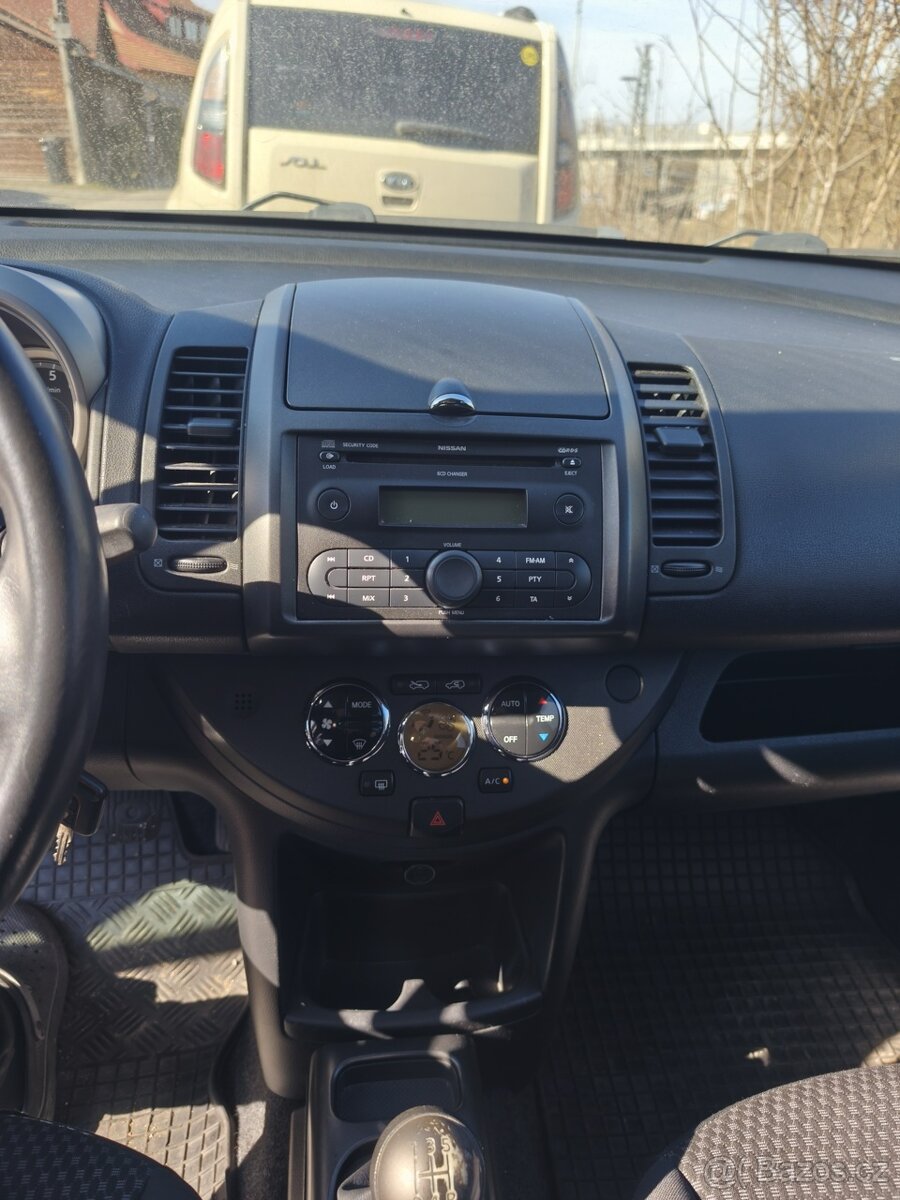 NIssan Note 1.6, benzín, rok 2006 - 16