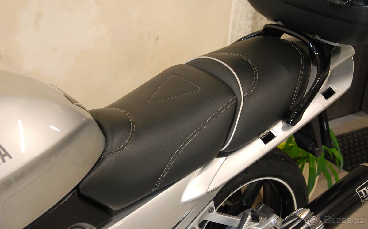 Yamaha FJR 1300 - bohatá výbava - 16