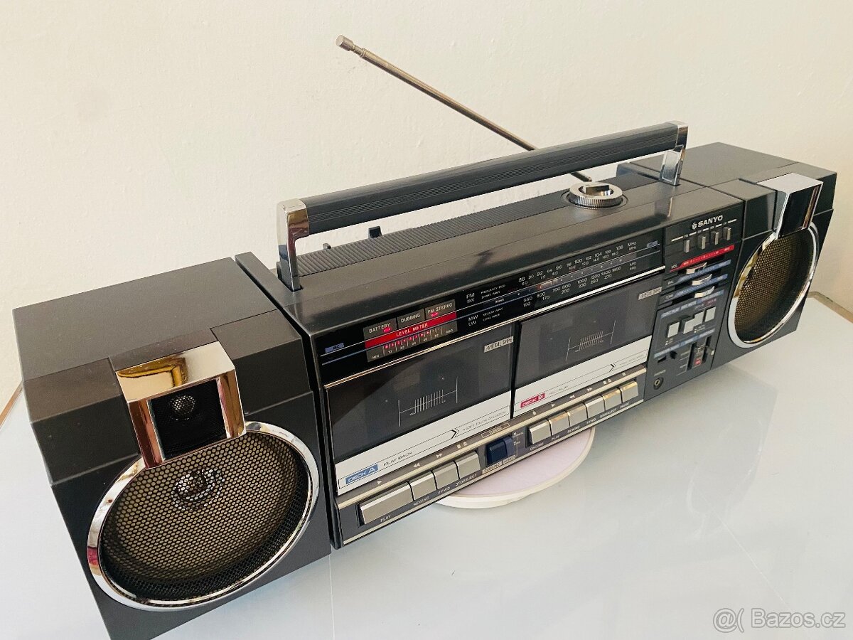 Radiomagnetofon Sanyo M-W22LU, rok 1985 - 16