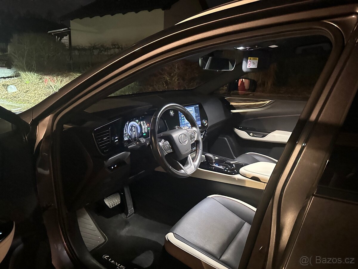 LEXUS NX 450h+ Executive (zár.10 let na plug-in) - 16