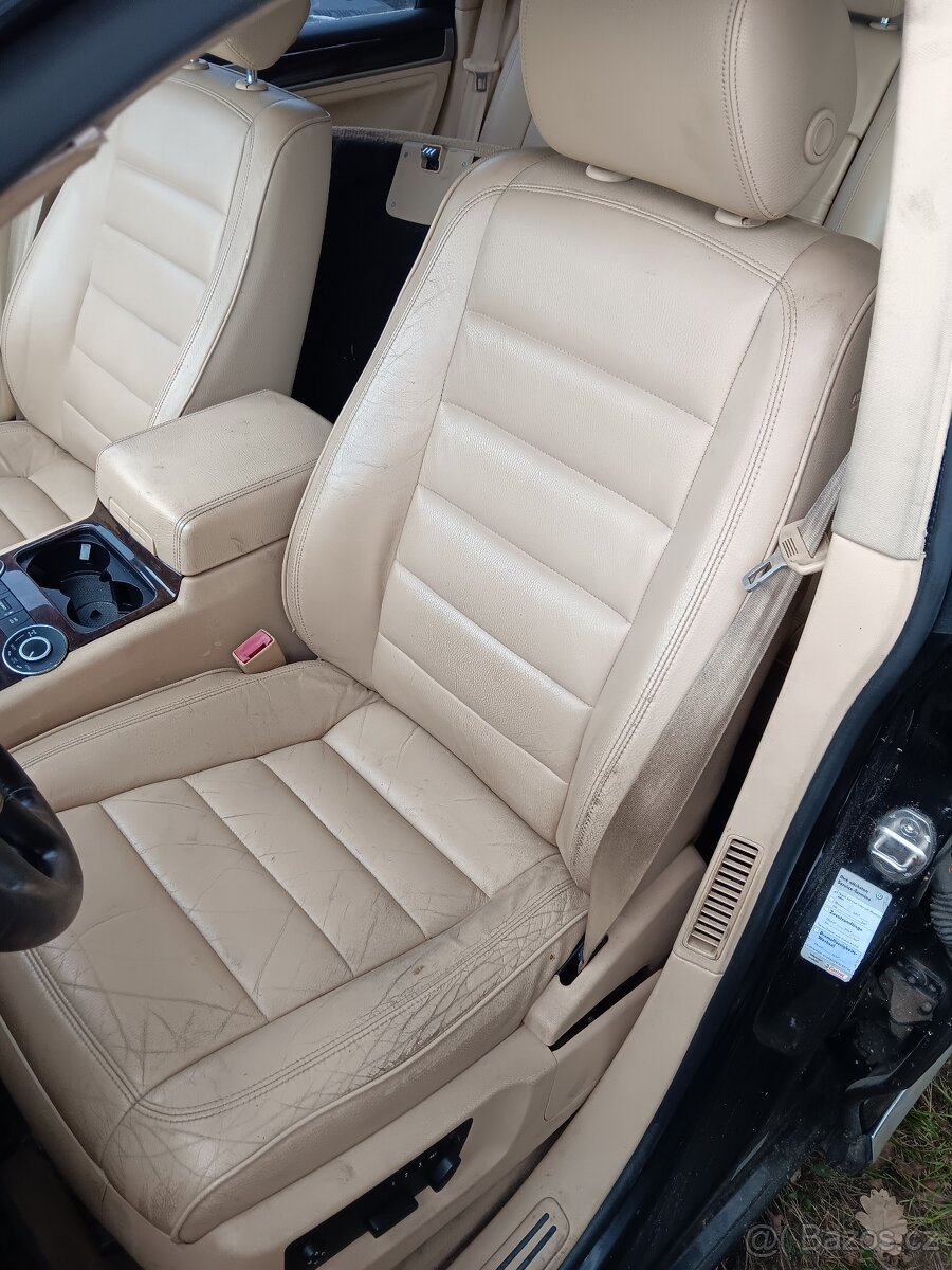 VW Touareg 3,0 TDI - 16