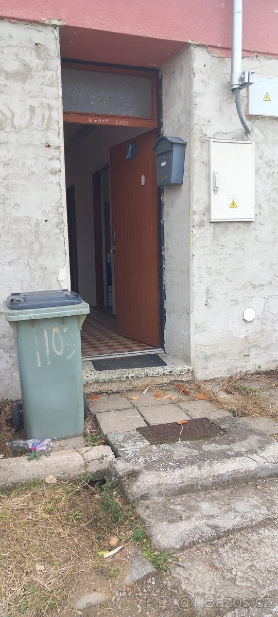 Pronájem 2+ kk Kunovice - 16