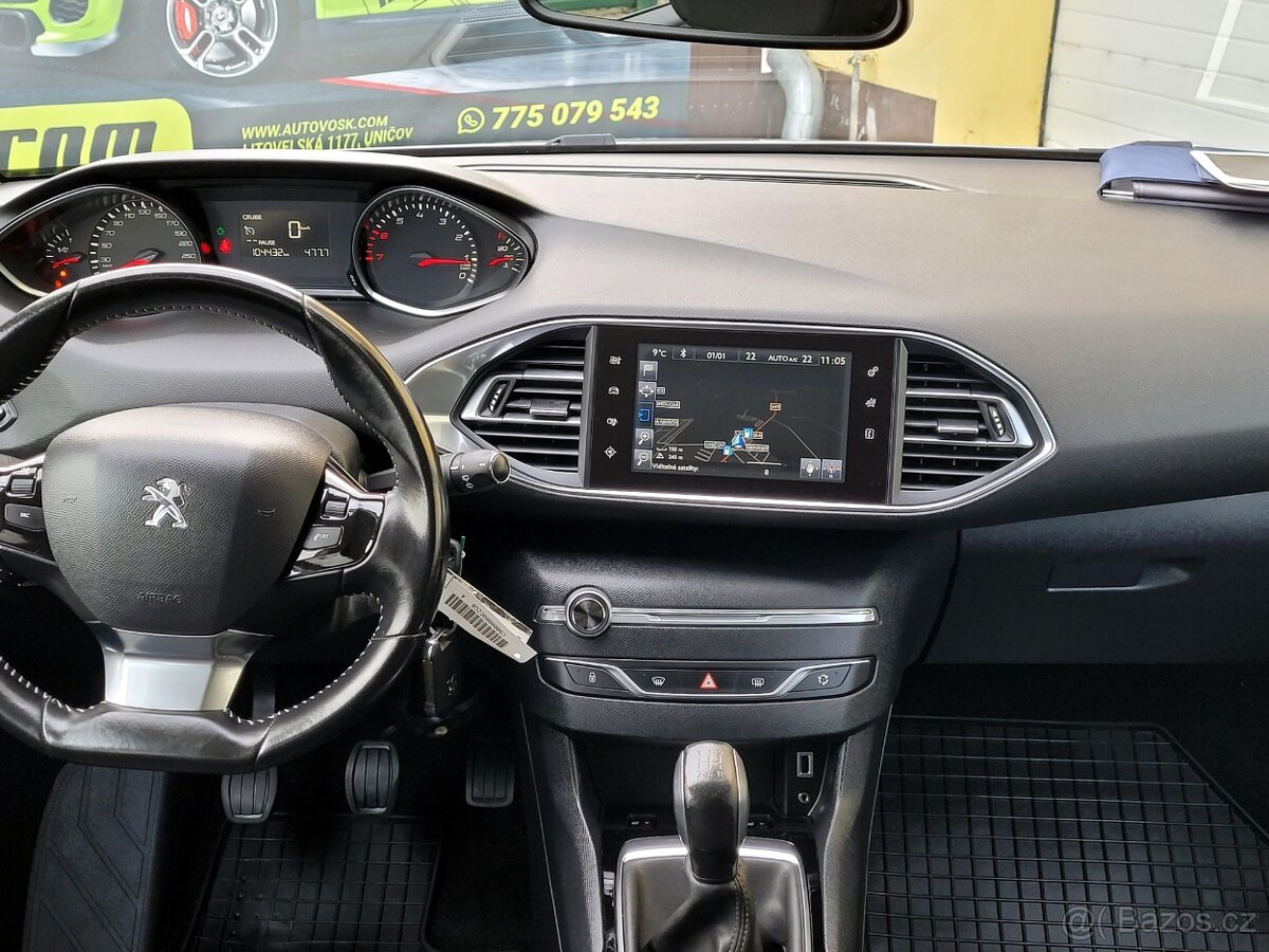 Peugeot 308, 1,2 PT/110hp,CZ, SERVISNÍ KNÍŽKA - 16