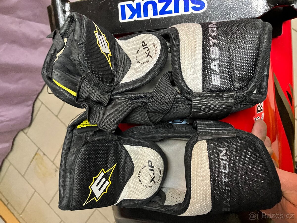 Hokejová výzbroj - 16