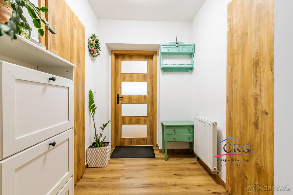 Kompletně zrekonstruovaná chata k trvalému bydlení - Říčany - 16