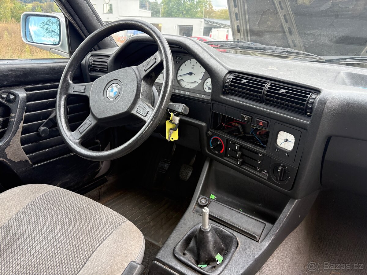 Prodám Bmw E30 316i 73kw coupe - 16