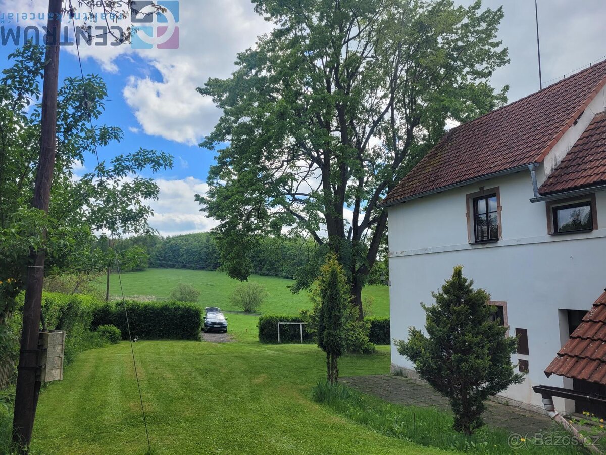 Rodinný dům v obci Bláhov u H - 16