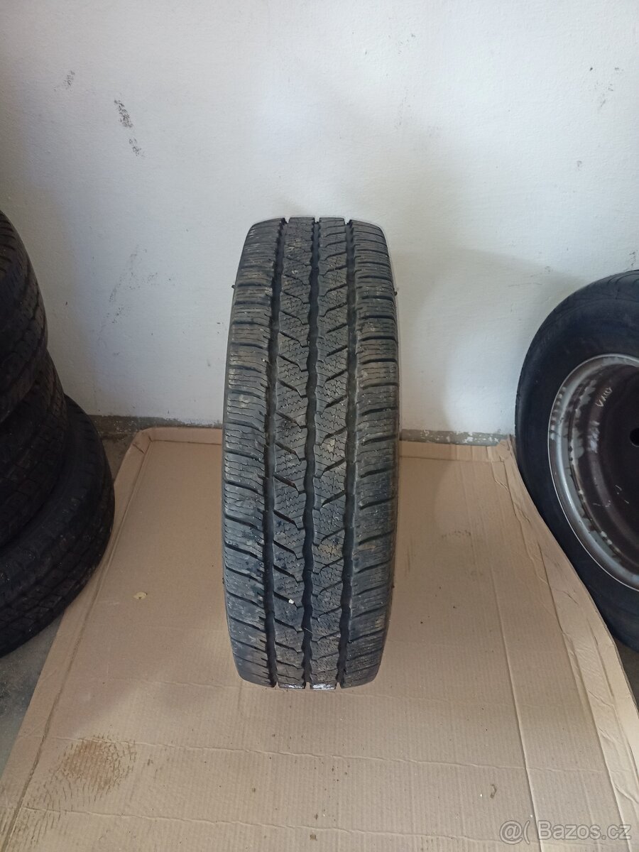 Prodám 3 x páry dodávkových pneu 225/75/16 C - 16