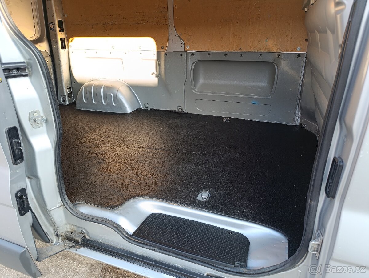 Renault Trafic Long 2.0dci - 16