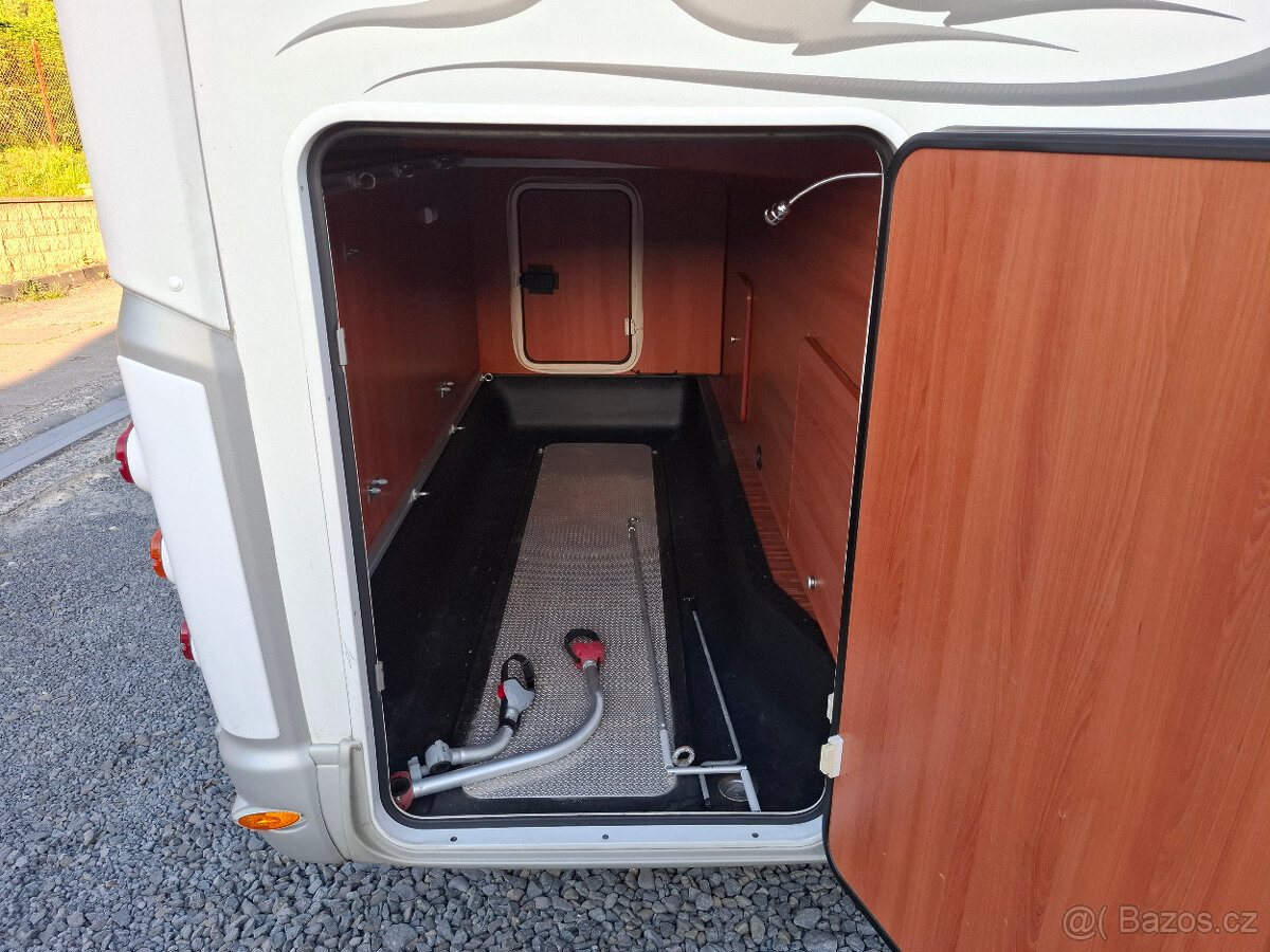 Prodám obytný automobi Laika - 16
