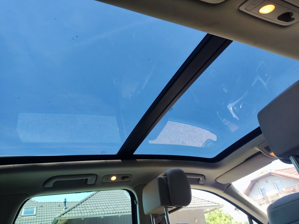 VW TOUAREG 3,0TDi Bluemotion - 16
