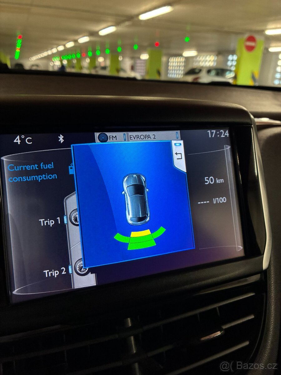 Peugeot 208 - max výbava - 16