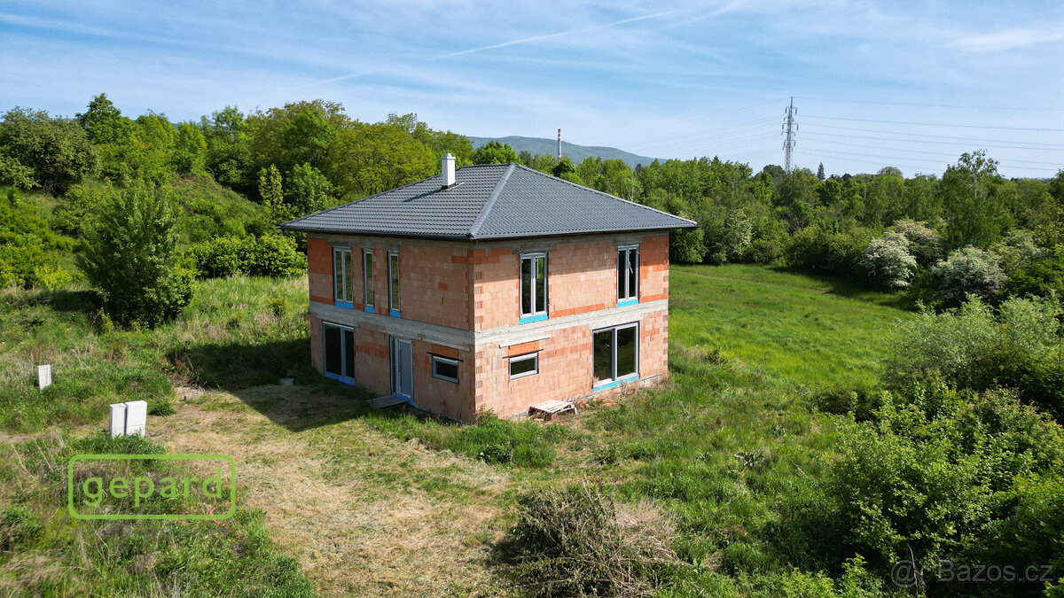 Prodej rozestavěného rodinného domu 200m2 s pozemkem 770m2, - 16