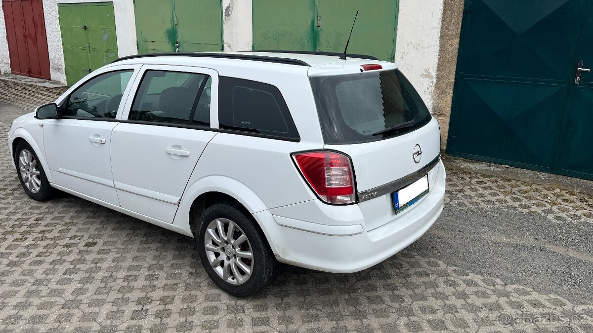 Opel Astra H Caravan - 16