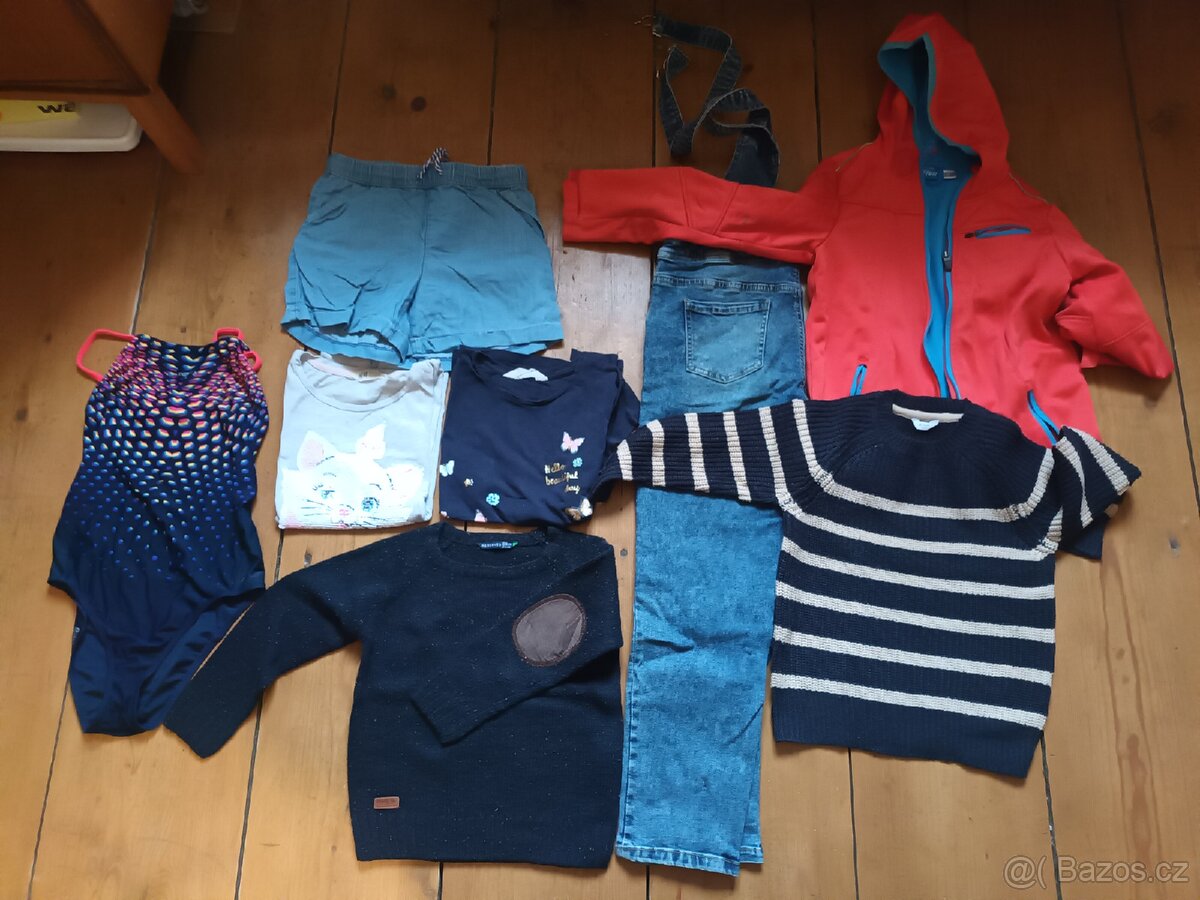 Dětské oblečení a boty, pro děti 3-12 let, víc než 150 kusů - 16