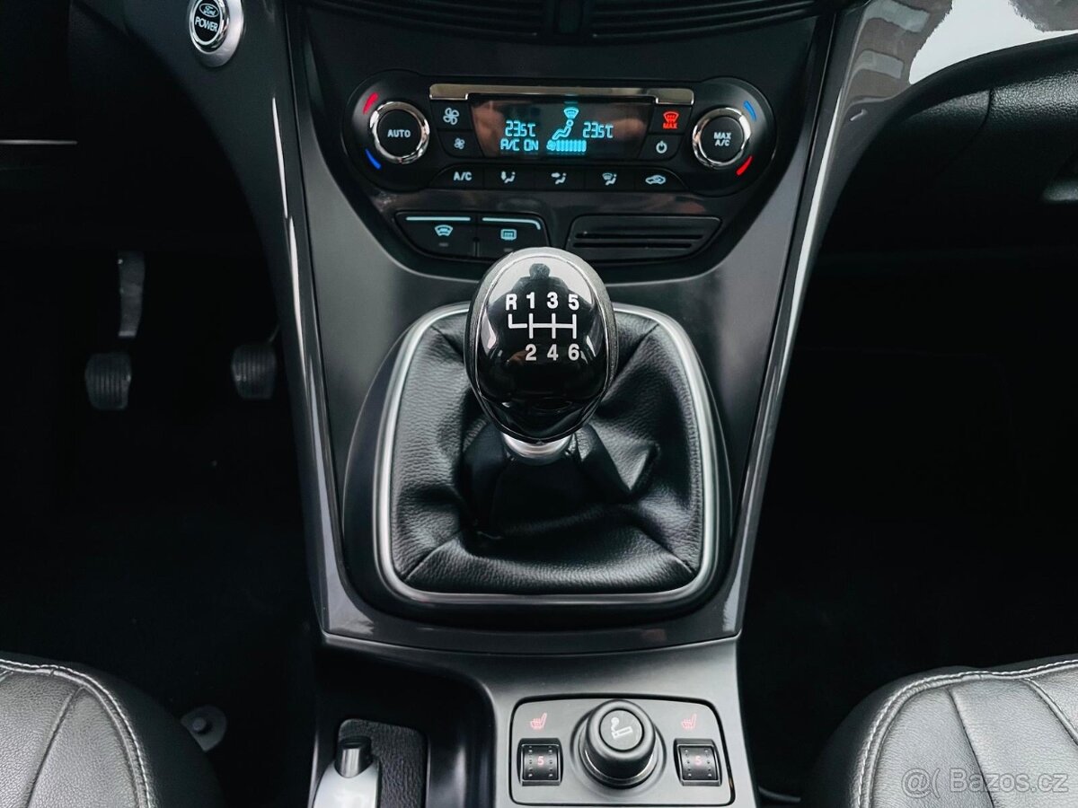 Ford Kuga 2.0TDCi 4x4 MANUÁL VÝHŘEV SERVISKA TITANIUM - 16