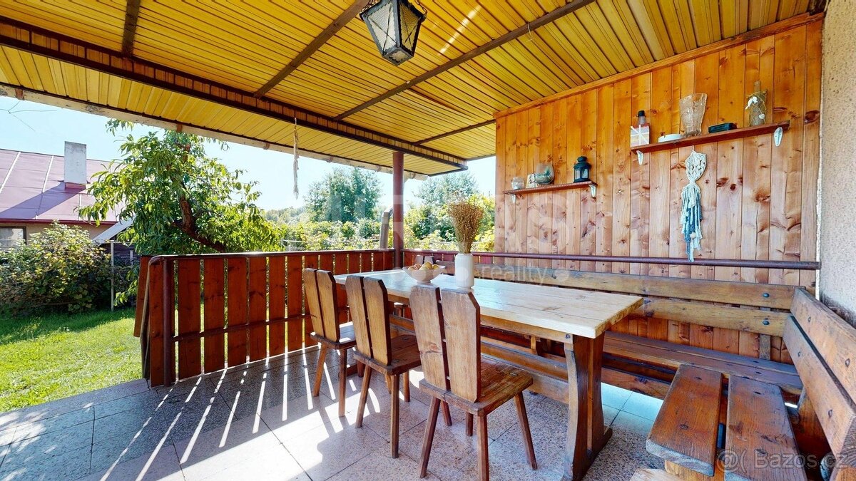 Sadská, prodej chaty 3+1 46,5 m2 + garáž 19 m2, na pozemku 3 - 16