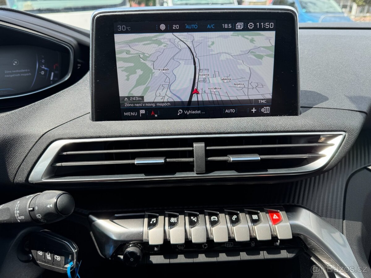 Peugeot 3008 1.2 PureTech 96kW NAVI Panorama Alu - 16