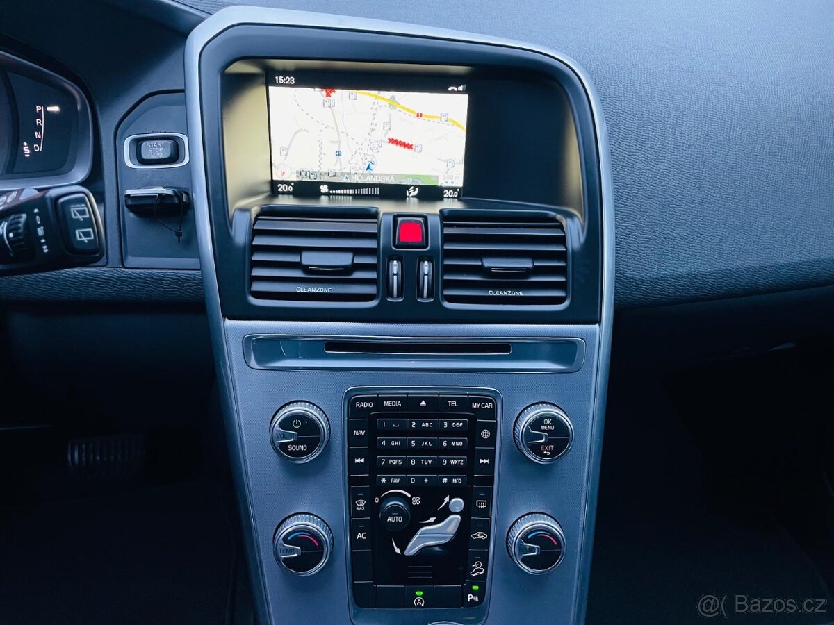 Volvo XC60 2.4D 4x4 5VÁLEC AUTOMAT 1.MAJITEL LED SERVISKA - 16