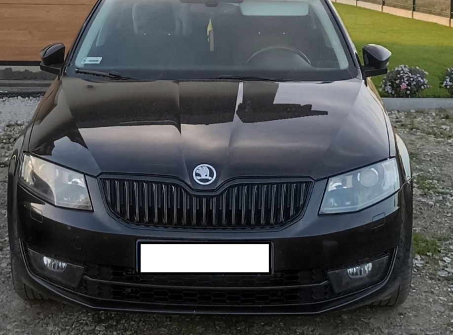 PREDNI MASKA OCTAVIA 3 / 3FL / 4 RAMECEK GRILU MASKY CERNY - 16