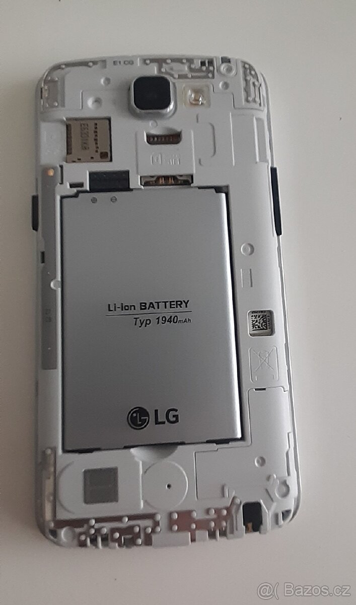 Mobilní telefon LG K4 K120E - 16