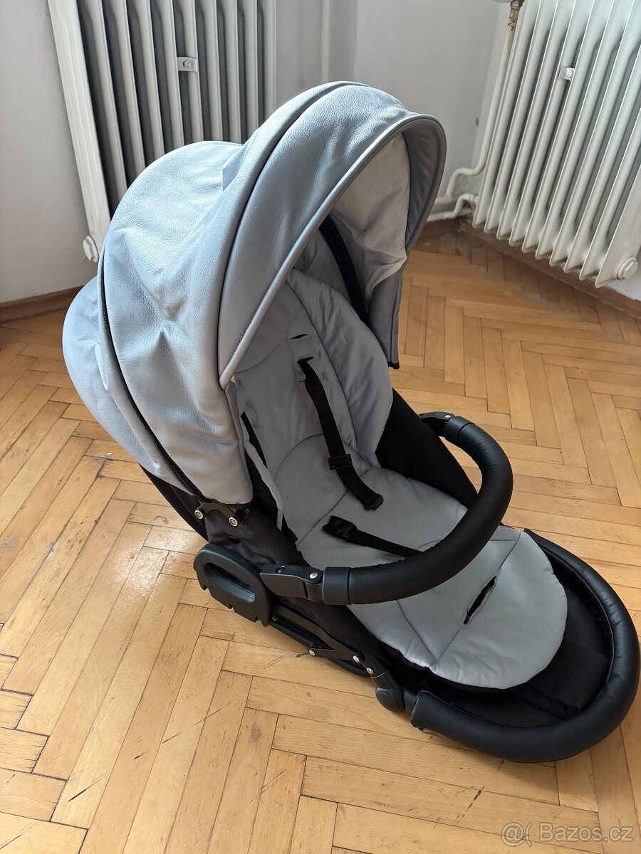 Tako kombinovaný kočárek Corona ECO a autosedačky - 16