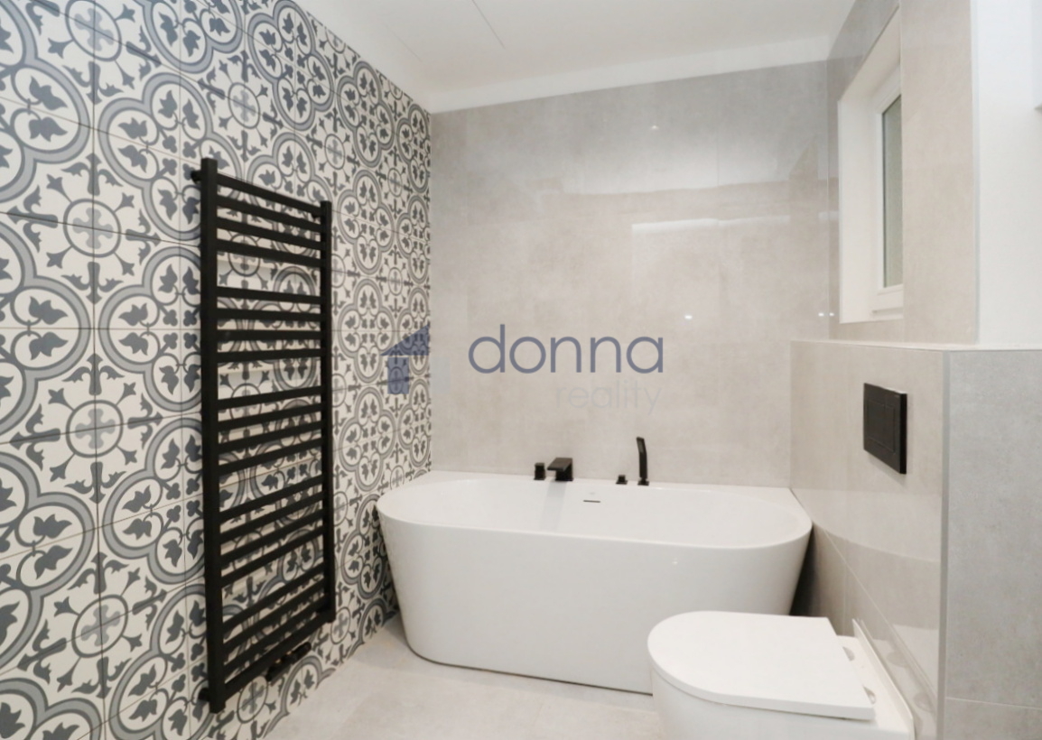 Pronájem bytu 3+kk 95m², ul. Sokolovská, Praha 8 - Libeň, čá - 16